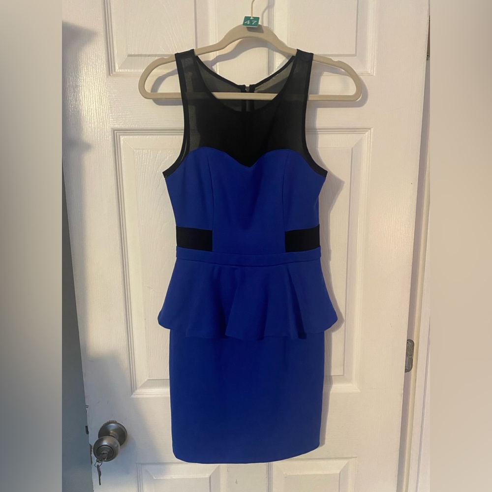 47) NWOT blue Kensie dress